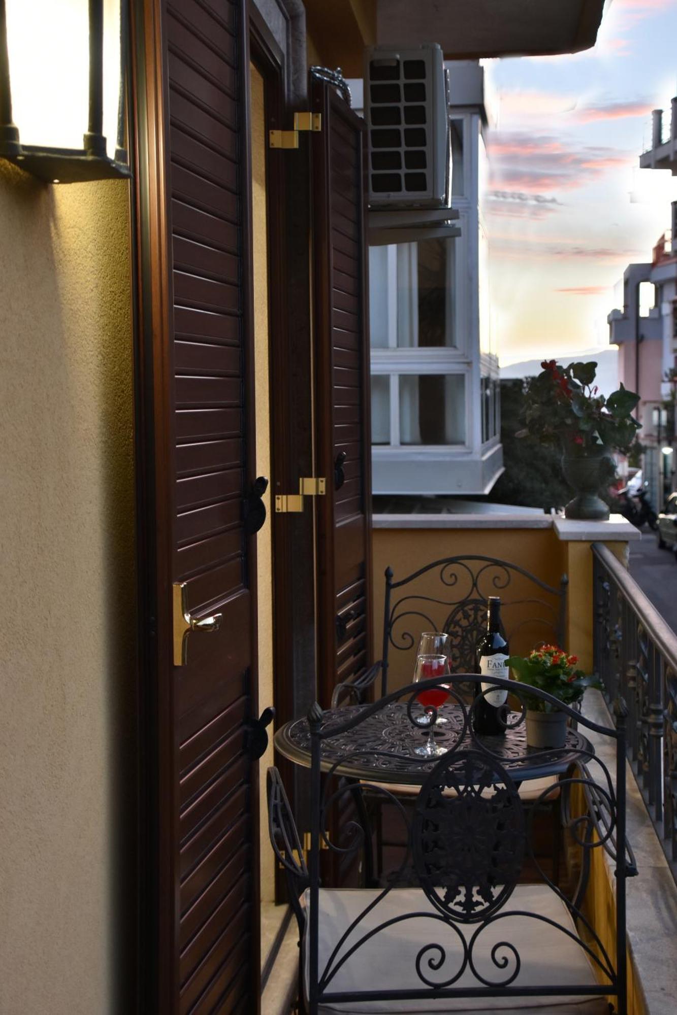 Gloden House Apartments Taormina Dış mekan fotoğraf